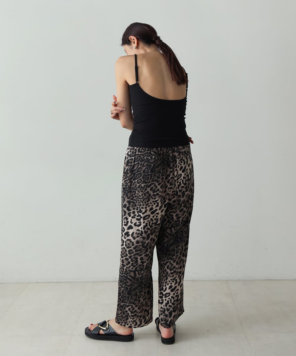 CUT RIB BACK OPEN CAMI WITH CUP(ｶｯﾄﾘﾌﾞｶｯﾌﾟﾂｷﾊﾞｯｸｵｰﾌﾟﾝｷｬﾐ)