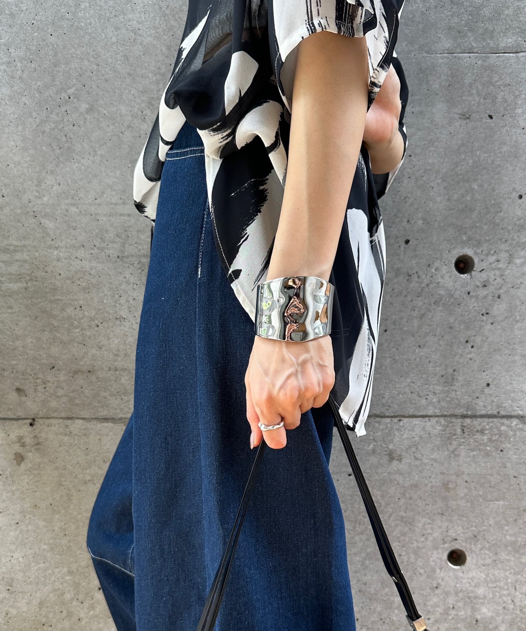 VOLUME BANGLE（ﾎﾞﾘｭｰﾑﾊﾞﾝｸﾞﾙ）