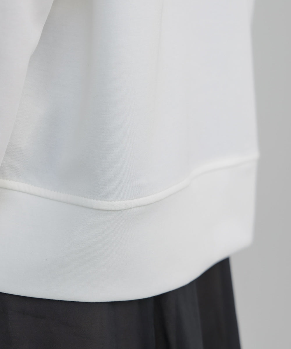 スクエアアートプルオーバー