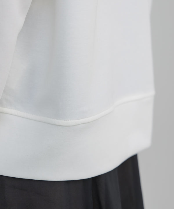 スクエアアートプルオーバー