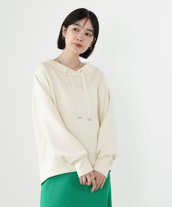 ダンボール抜き衿プルオーバー