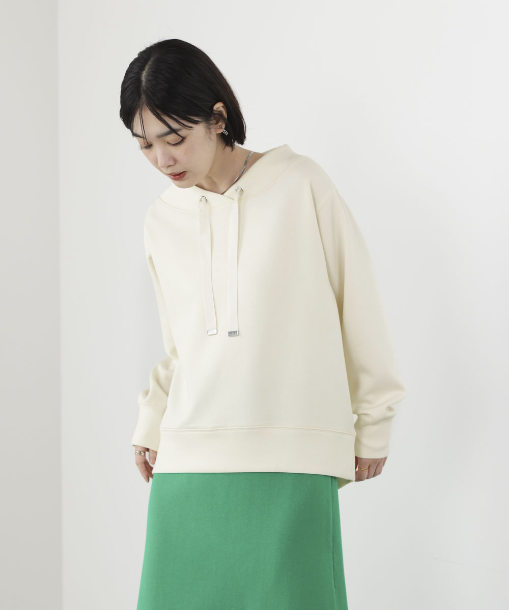 ダンボール抜き衿プルオーバー