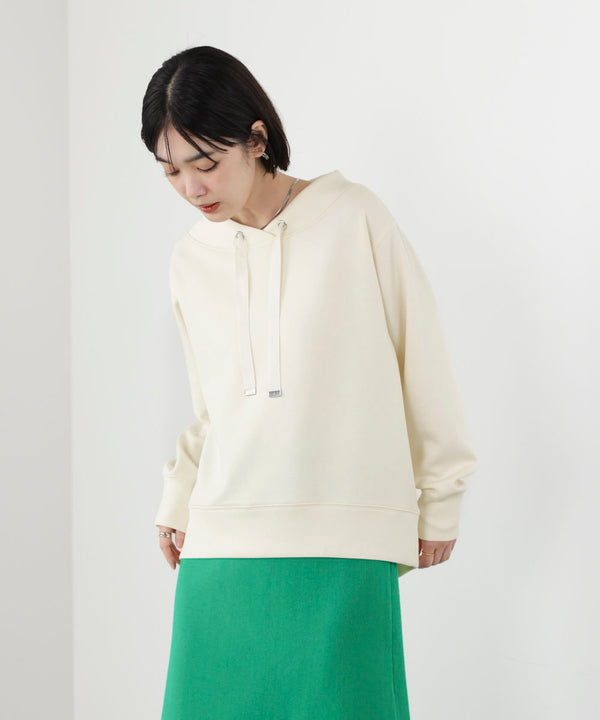 ダンボール抜き衿プルオーバー