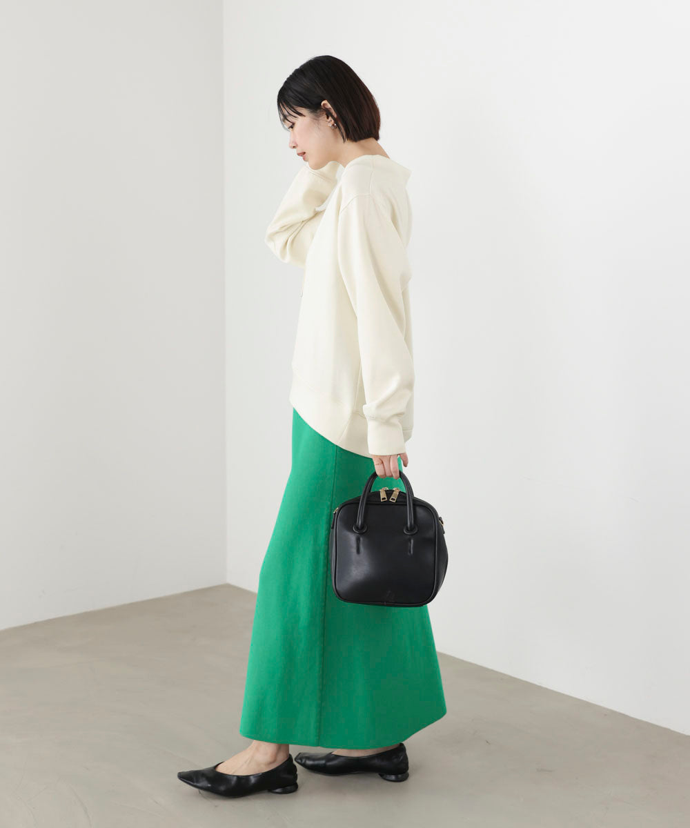 ダンボール抜き衿プルオーバー