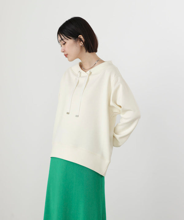 ダンボール抜き衿プルオーバー