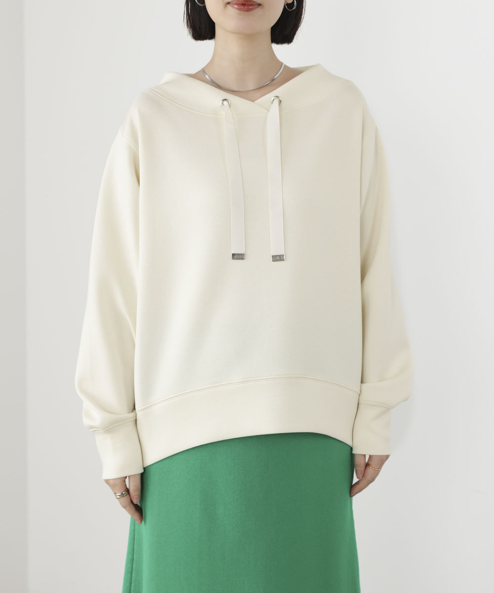 ダンボール抜き衿プルオーバー