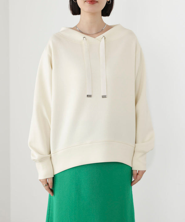 ダンボール抜き衿プルオーバー