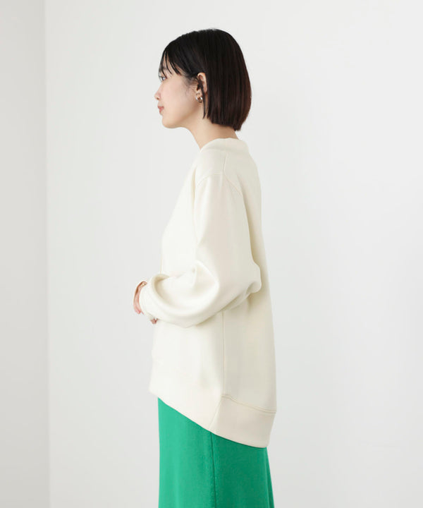 ダンボール抜き衿プルオーバー