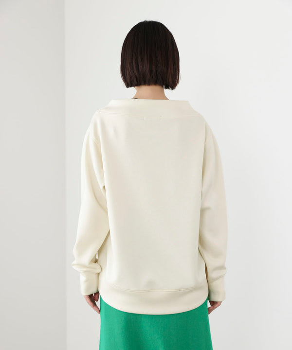 ダンボール抜き衿プルオーバー