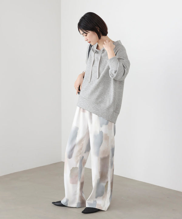 ダンボール抜き衿プルオーバー