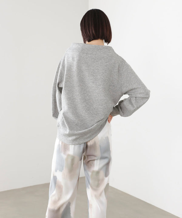 ダンボール抜き衿プルオーバー