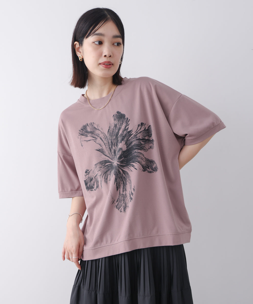 モノトーンフラワーTシャツ