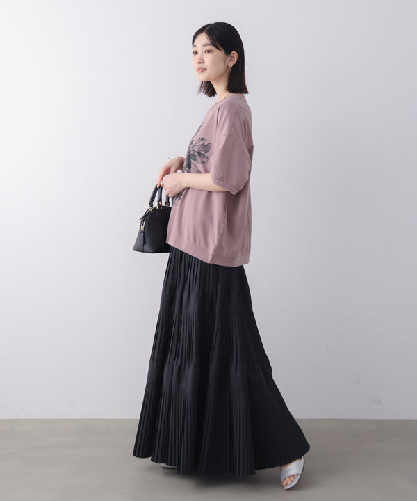 モノトーンフラワーTシャツ