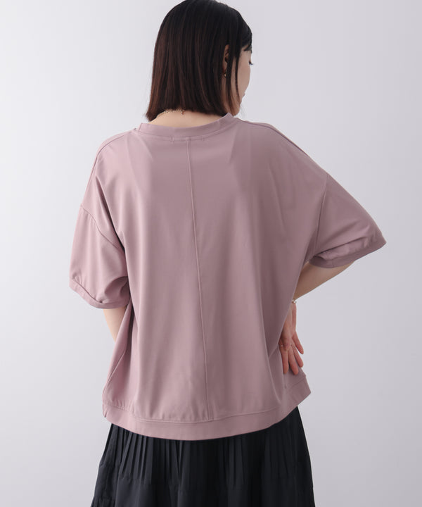 モノトーンフラワーTシャツ