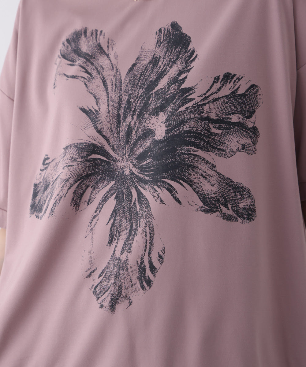 モノトーンフラワーTシャツ