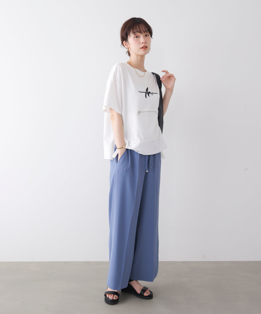 刺繍アンダーファスナーTシャツ
