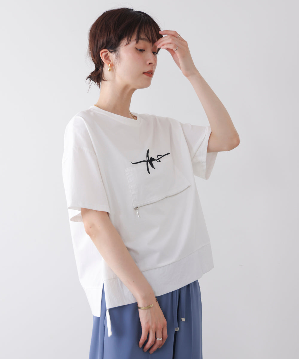 刺繍アンダーファスナーTシャツ