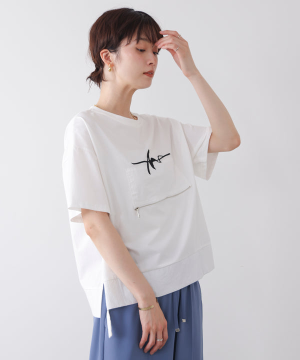 刺繍アンダーファスナーTシャツ