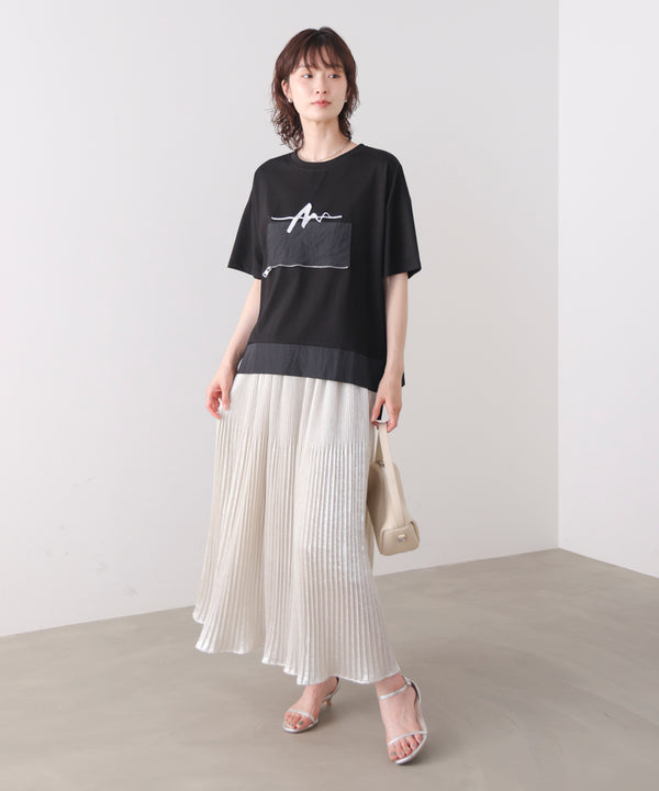 刺繍アンダーファスナーTシャツ