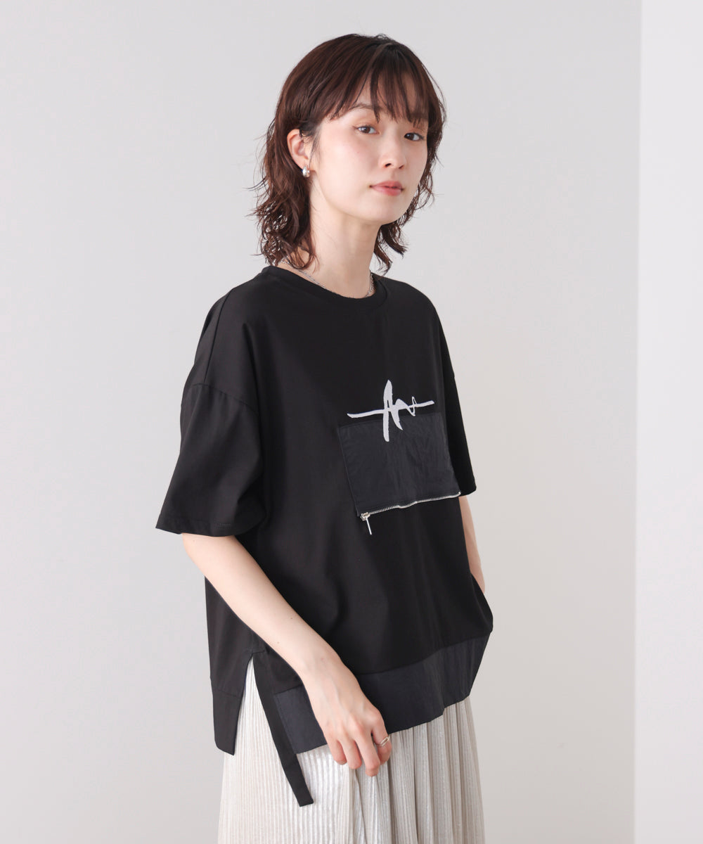 刺繍アンダーファスナーTシャツ