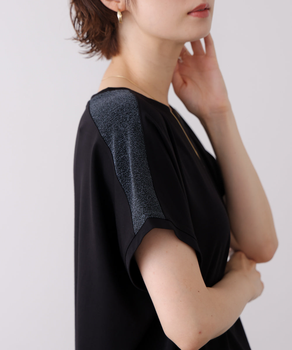 肩ラメラインＴシャツ