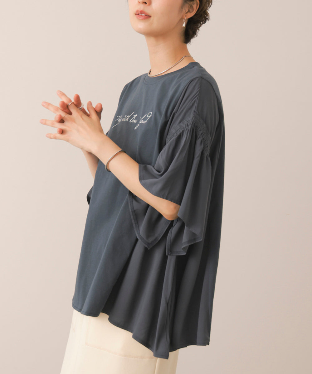 シンプルロゴフレアスリーブＴ