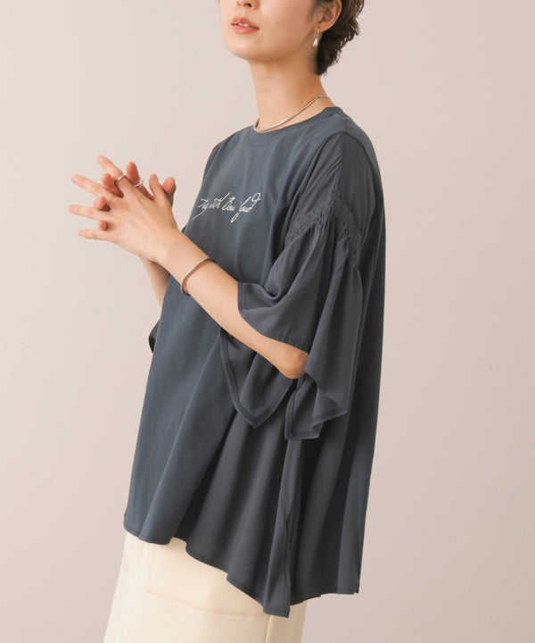 シンプルロゴフレアスリーブＴ