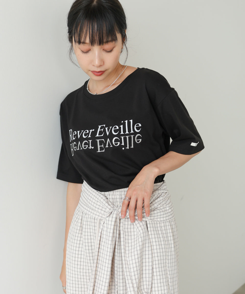 ロゴプリント刺しゅうＴシャツ