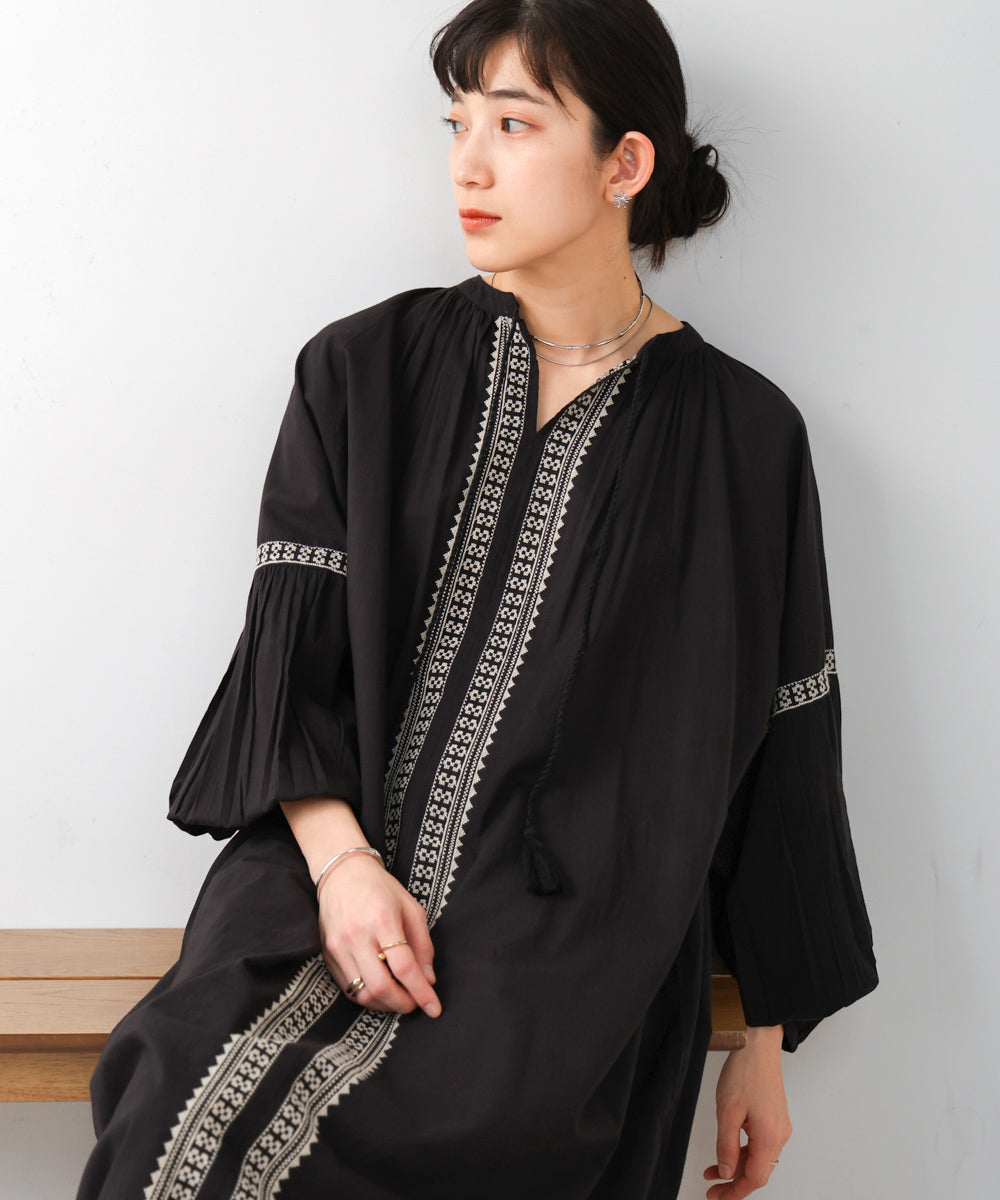【WEB限定】インドレース柄刺繍ワンピース