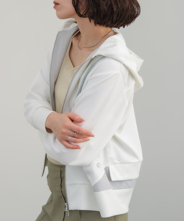 裾レイヤードバックラインＺｉｐパーカー［2/26発送予定］