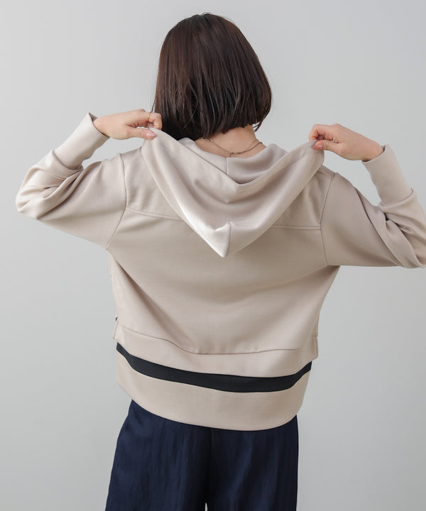 裾レイヤードバックラインＺｉｐパーカー［2/26発送予定］