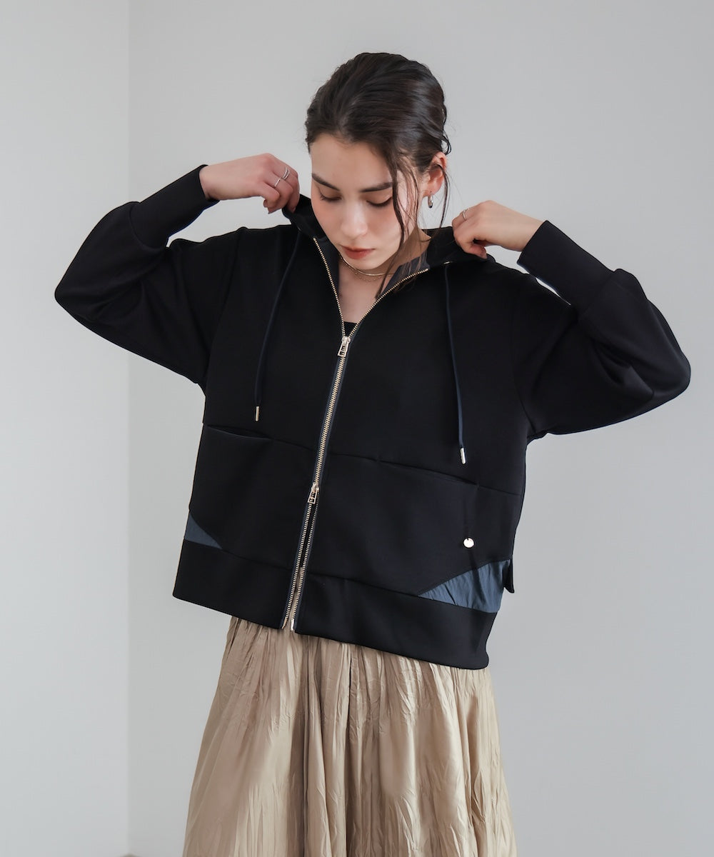 裾レイヤードバックラインＺｉｐパーカー［2/26発送予定］