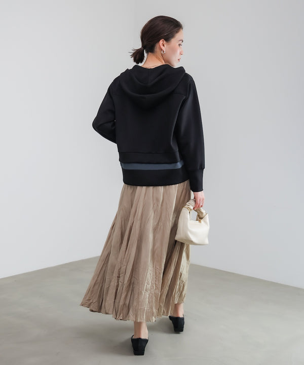 裾レイヤードバックラインＺｉｐパーカー［2/26発送予定］