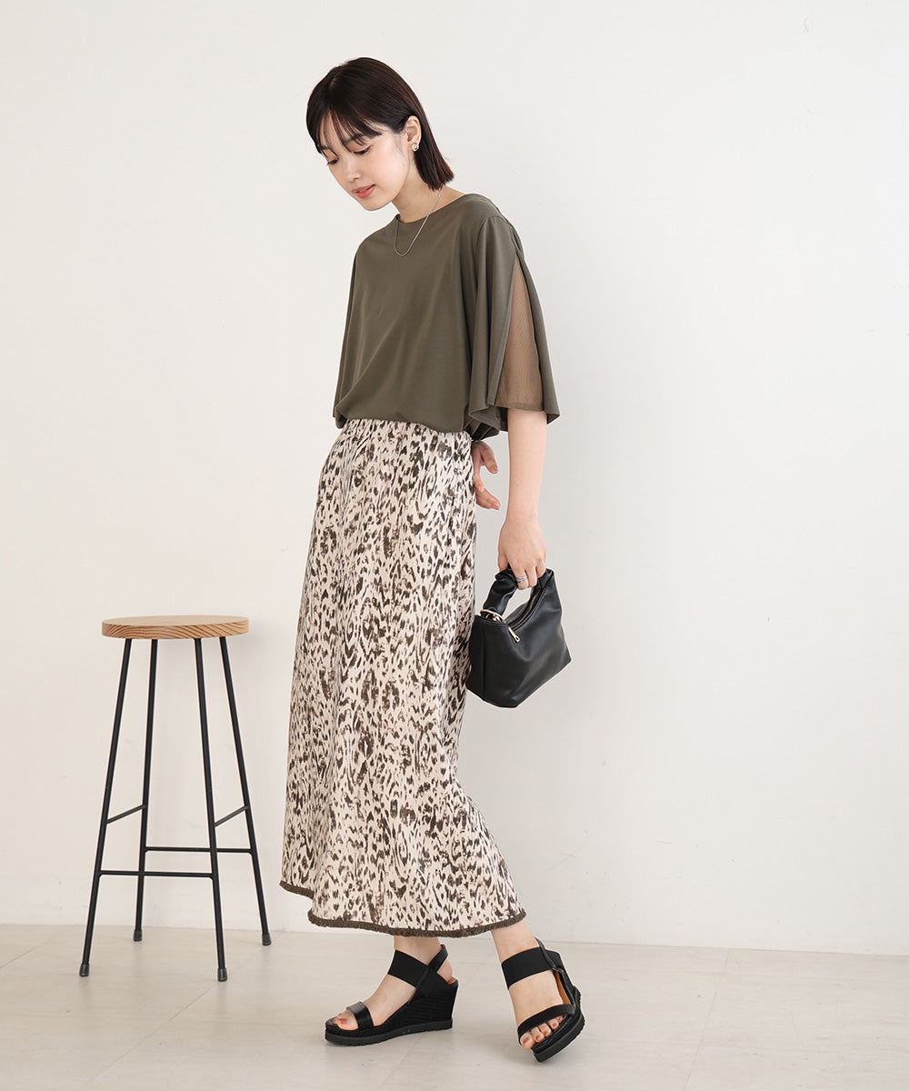 エッジステッチフリンジナロースカート