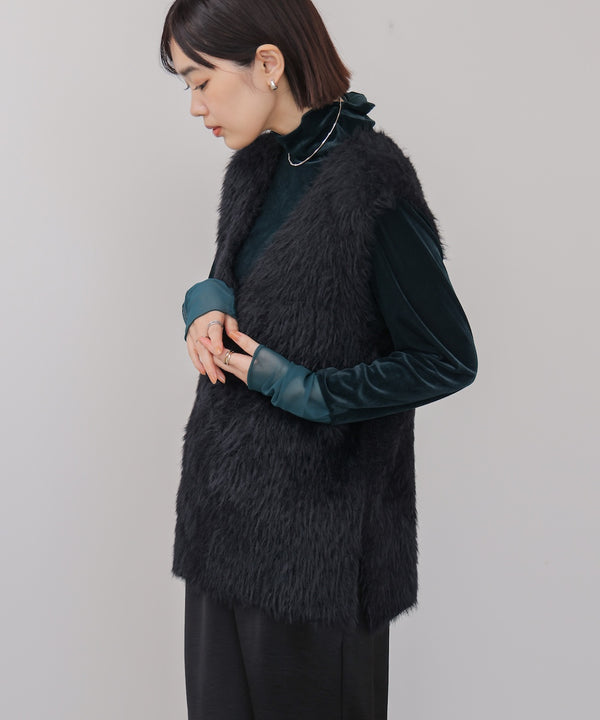 ソウバリシャギーニットベスト