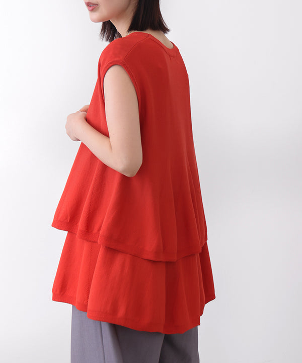 ペプラムノースリーブニット