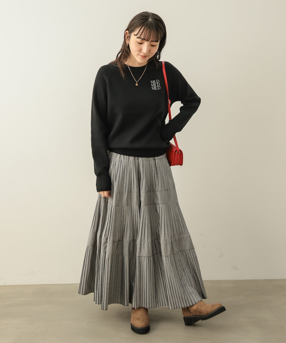 スウエットライク刺しゅうニット［10/23発送予定］