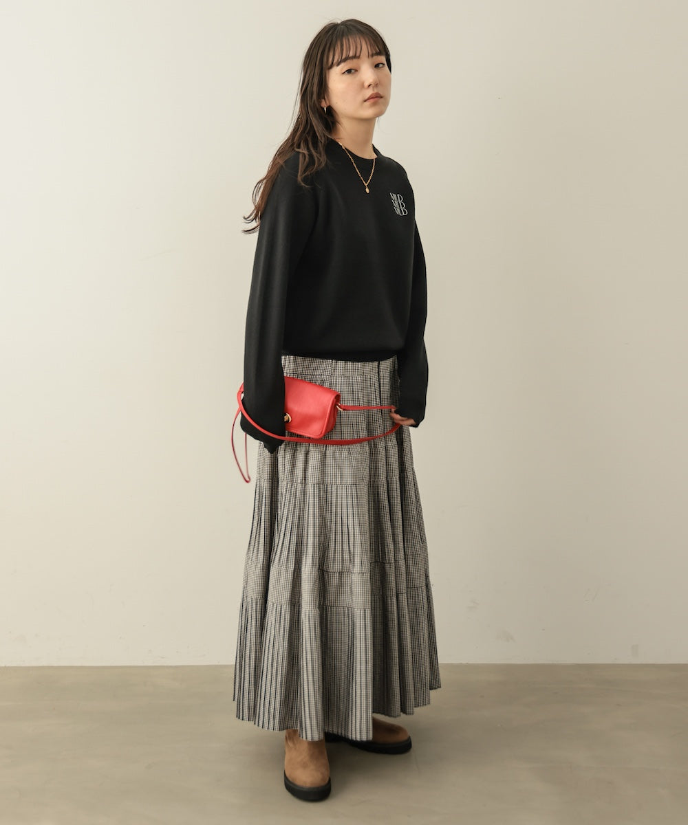 スウエットライク刺しゅうニット［10/23発送予定］