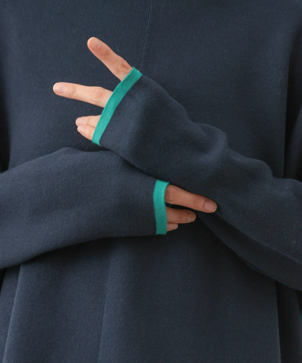 リバーシブルＷフェイスポンチョ風ニットプルオーバー［GREEN×NAVY/BLACK×ECRUは10/22発送予定］