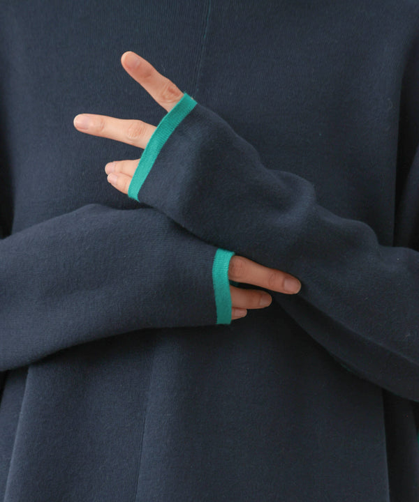 リバーシブルＷフェイスポンチョ風ニットプルオーバー［GREEN×NAVY/BLACK×ECRUは10/22発送予定］