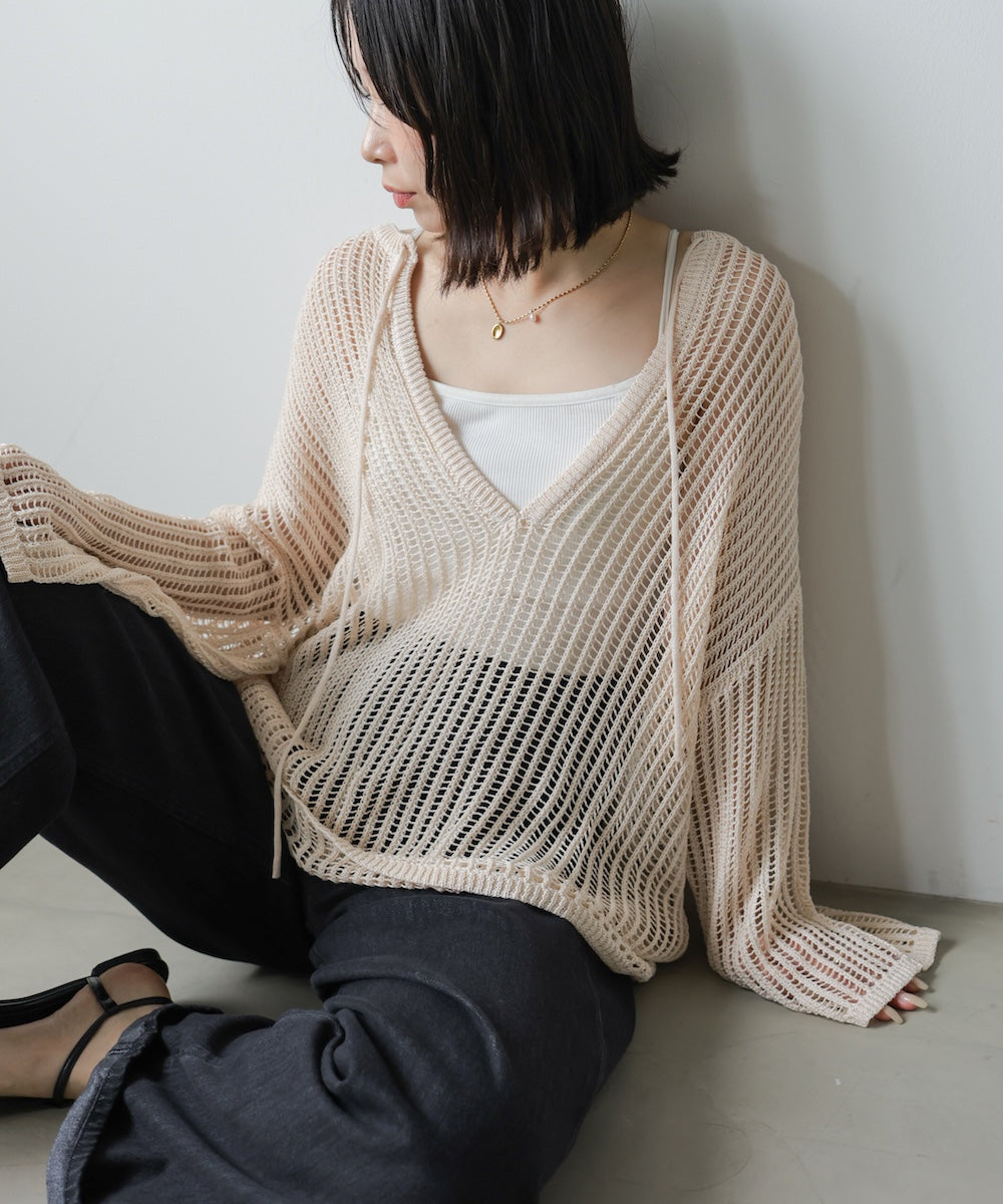 透かし編みプルオーバー
