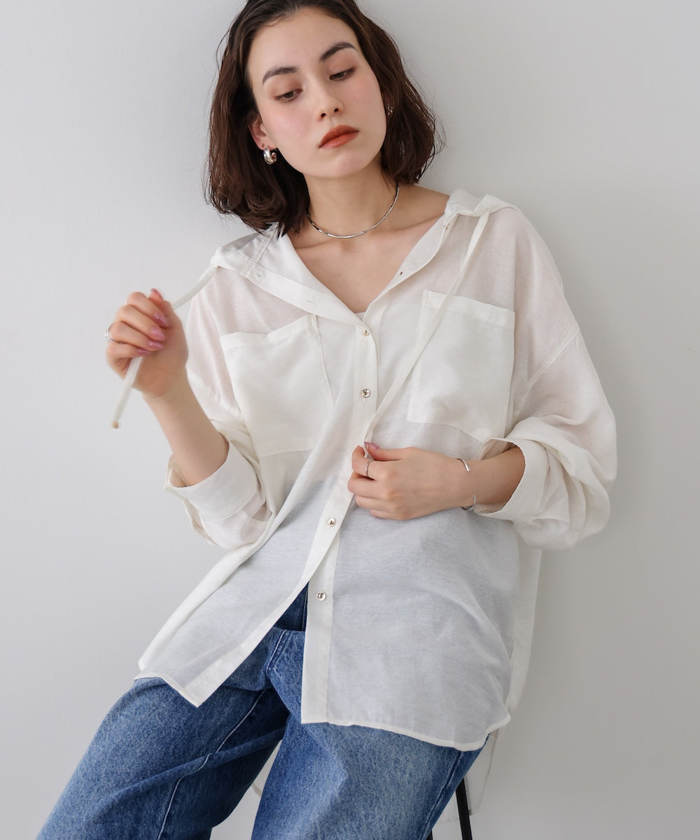 フーデットシャツ