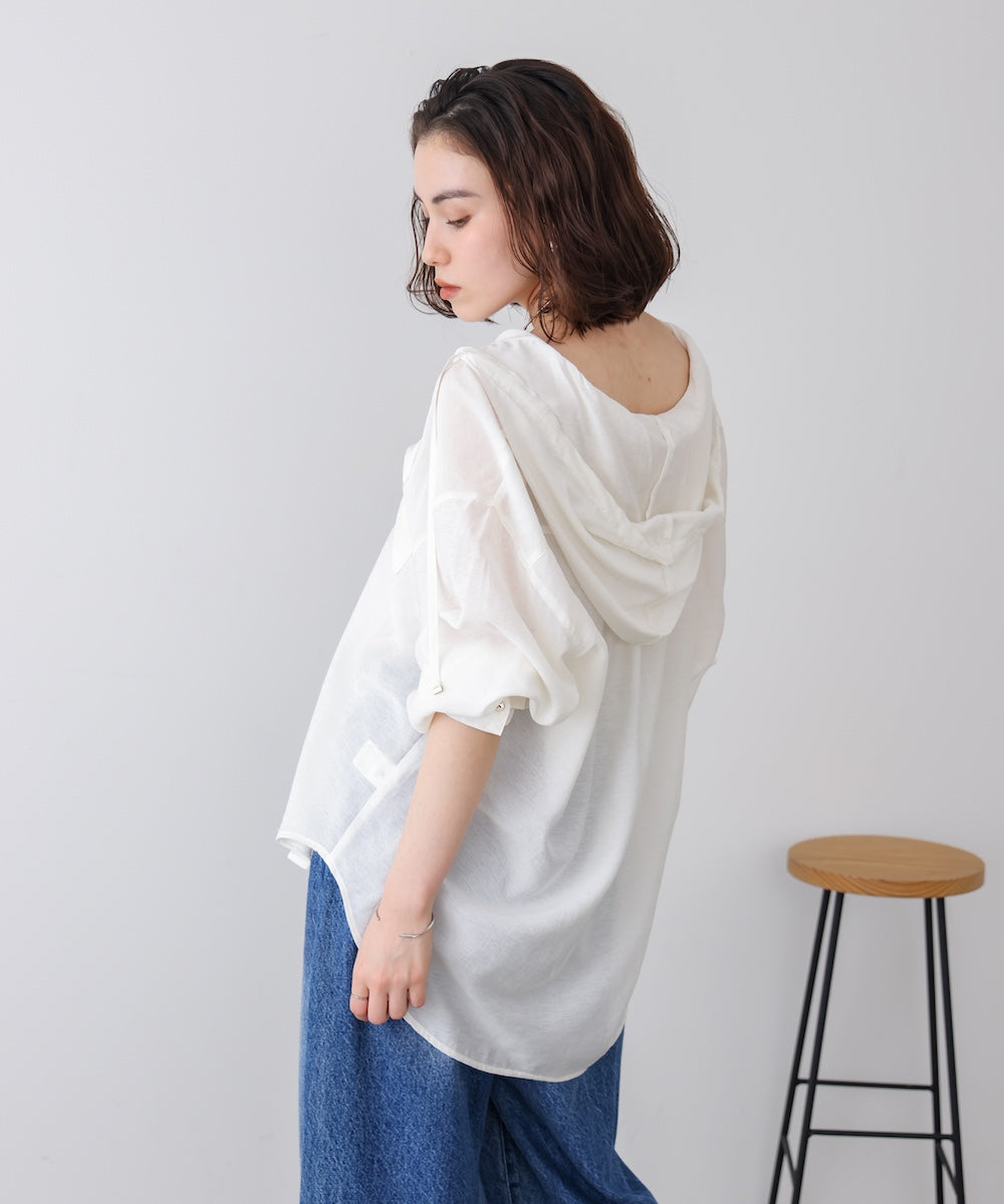 フーデットシャツ