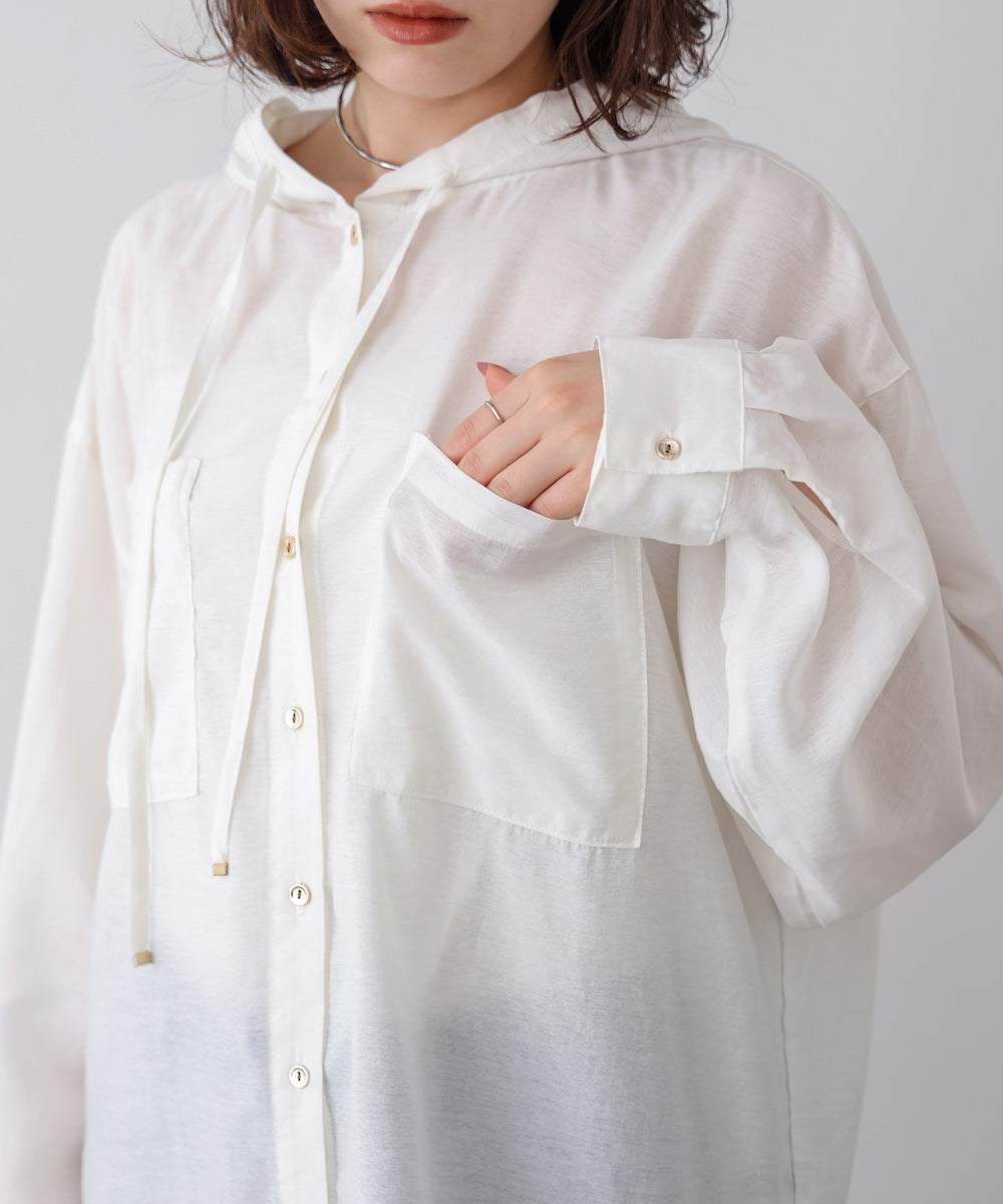 フーデットシャツ