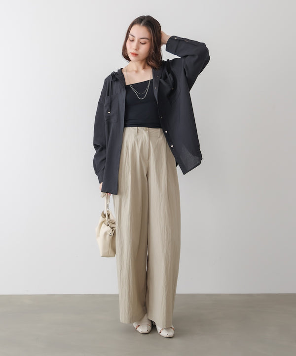 フーデットシャツ