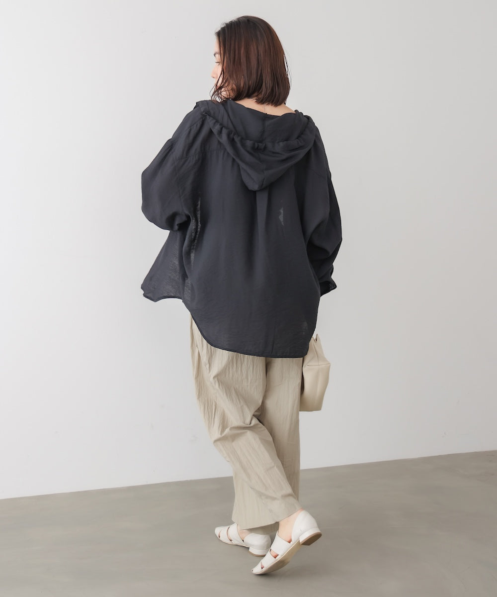 フーデットシャツ