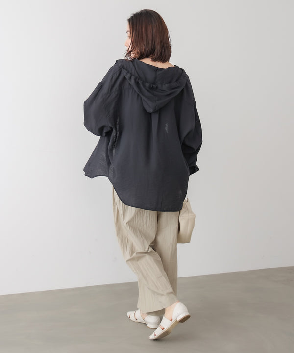 フーデットシャツ