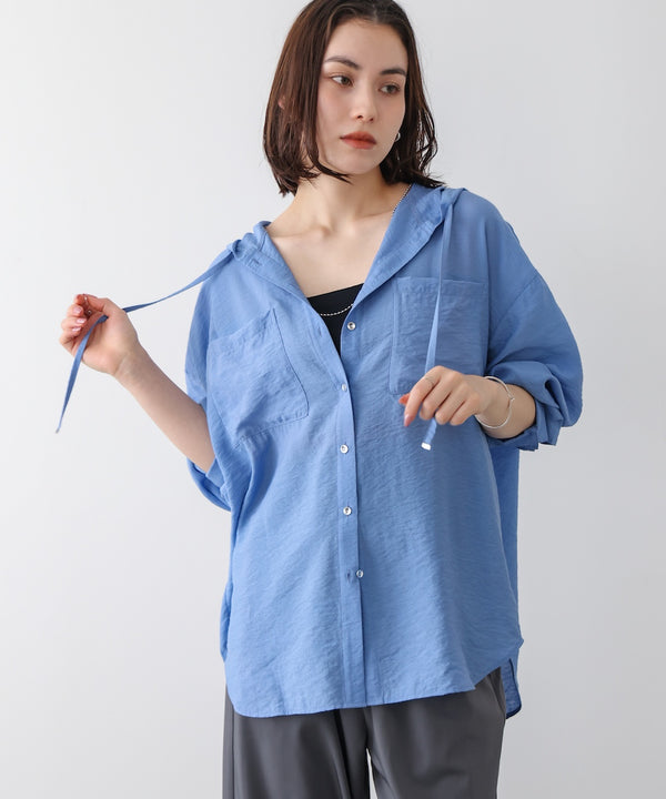 フーデットシャツ