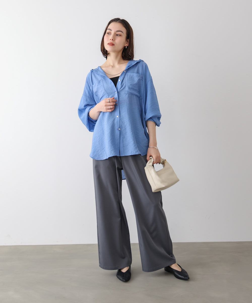 フーデットシャツ