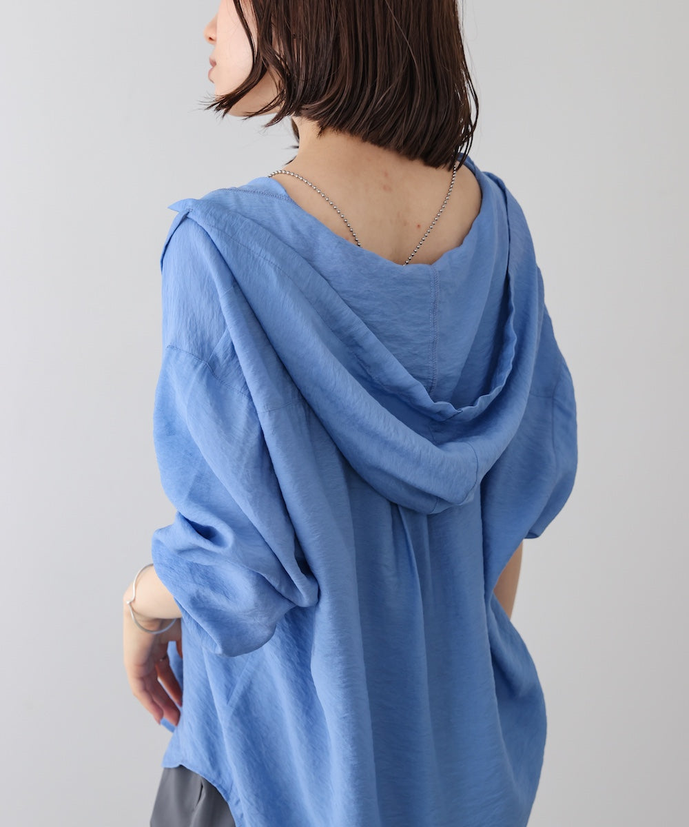 フーデットシャツ